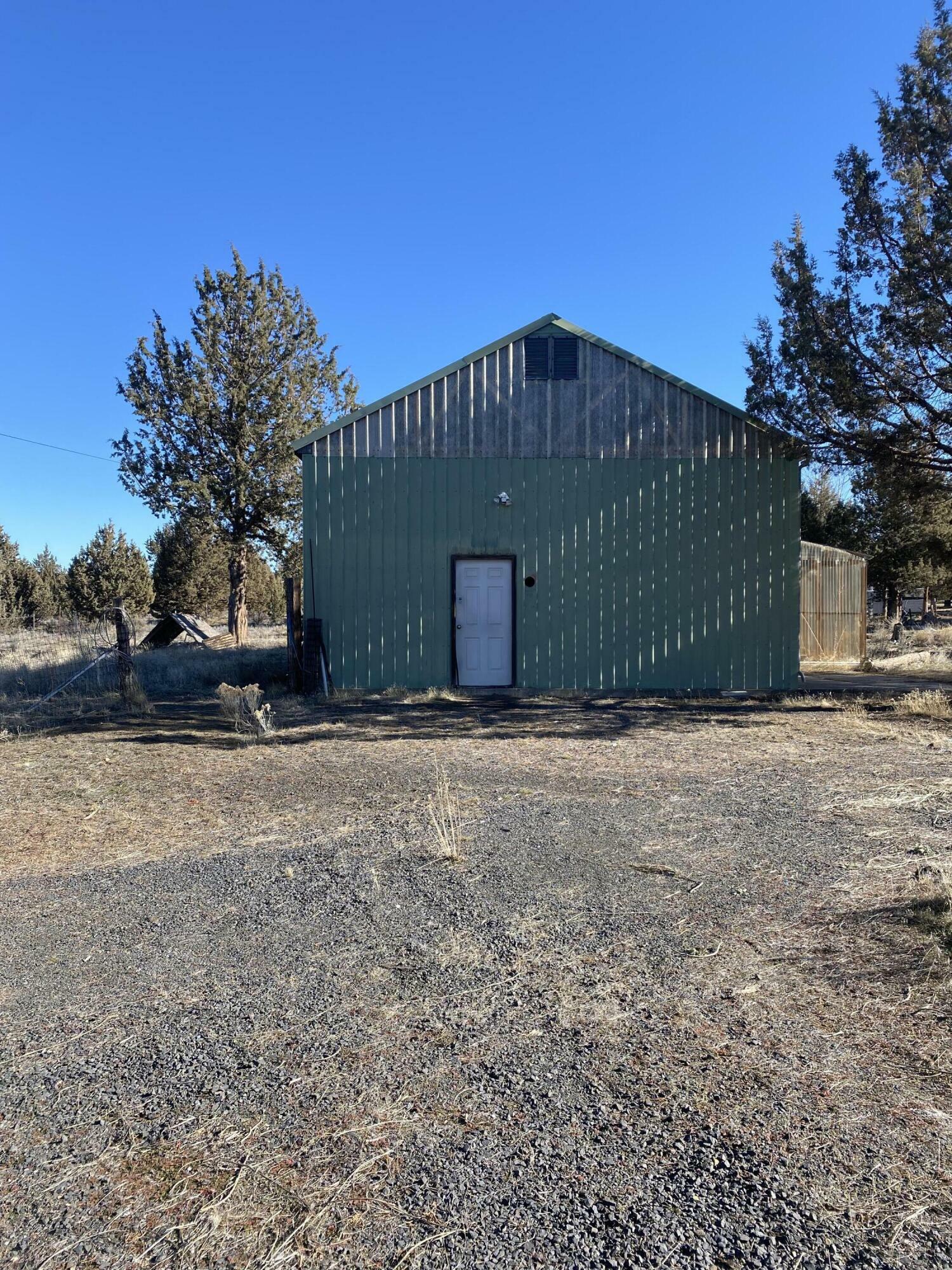 Property Photo:  3444 SE Umatilla Loop  OR 97754 