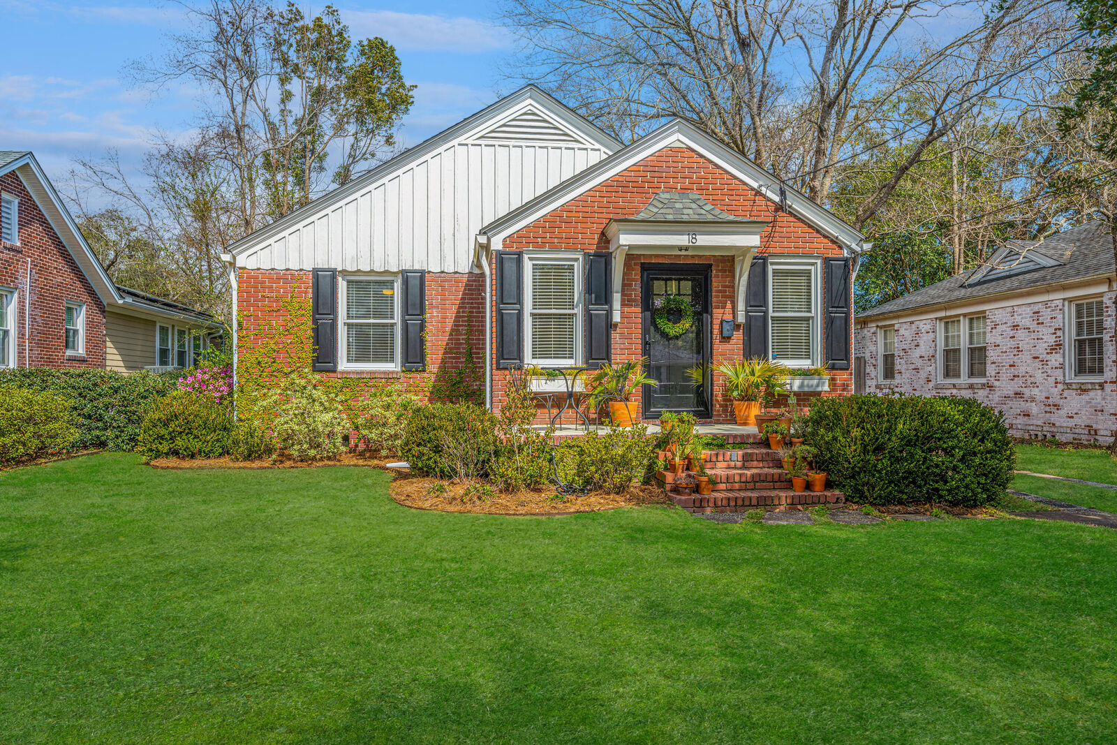 Property Photo:  18 Sothel Avenue  SC 29407 