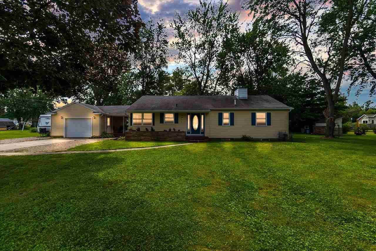 Property Photo:  3036 E Miller Rd  MI 48640 