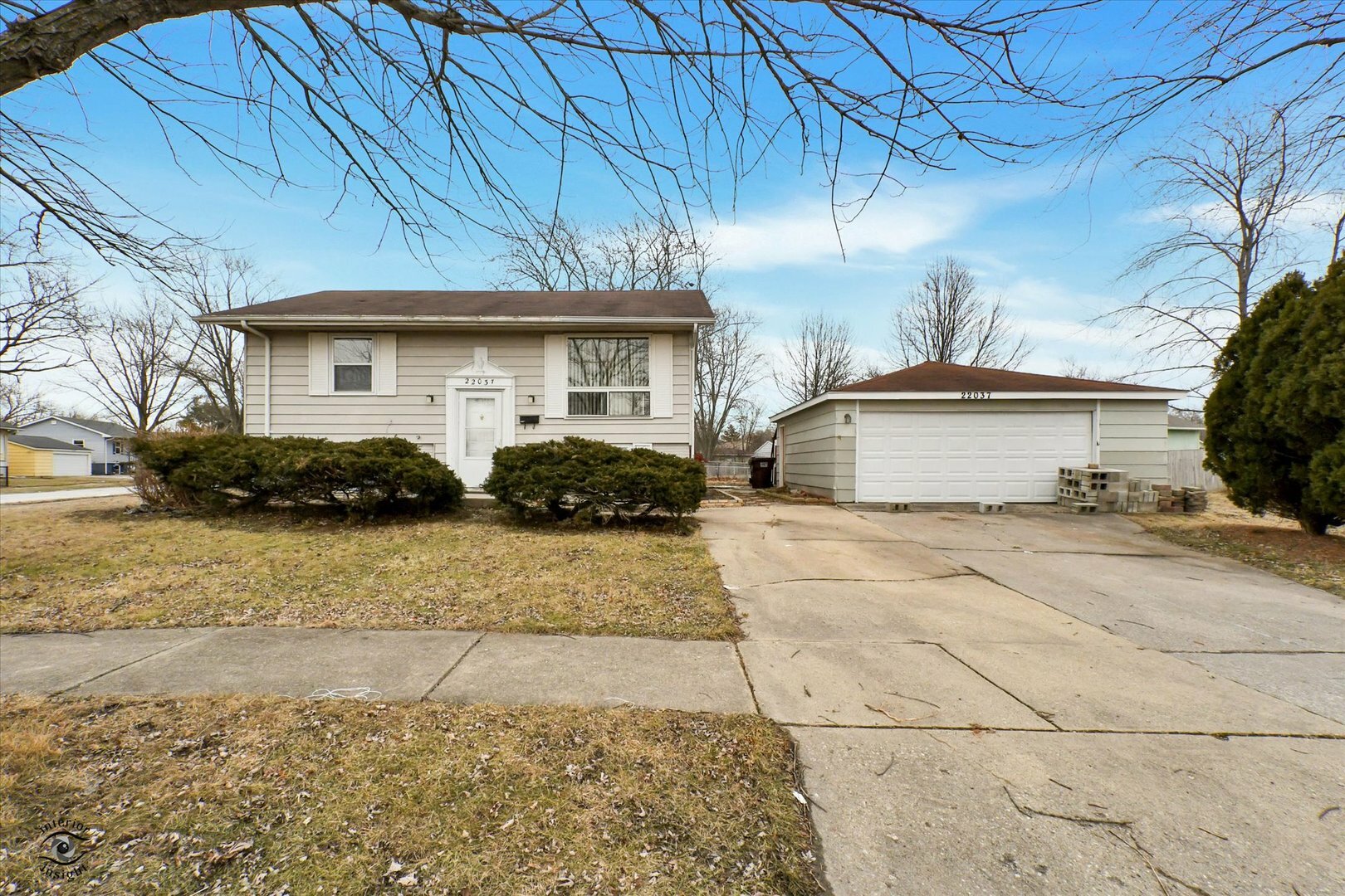 Property Photo: 22037 Balmoral Drive IL 60471