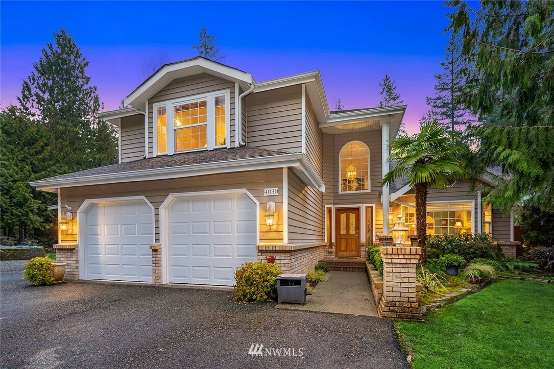 Property Photo:  4030 280th Place NE  WA 98053 