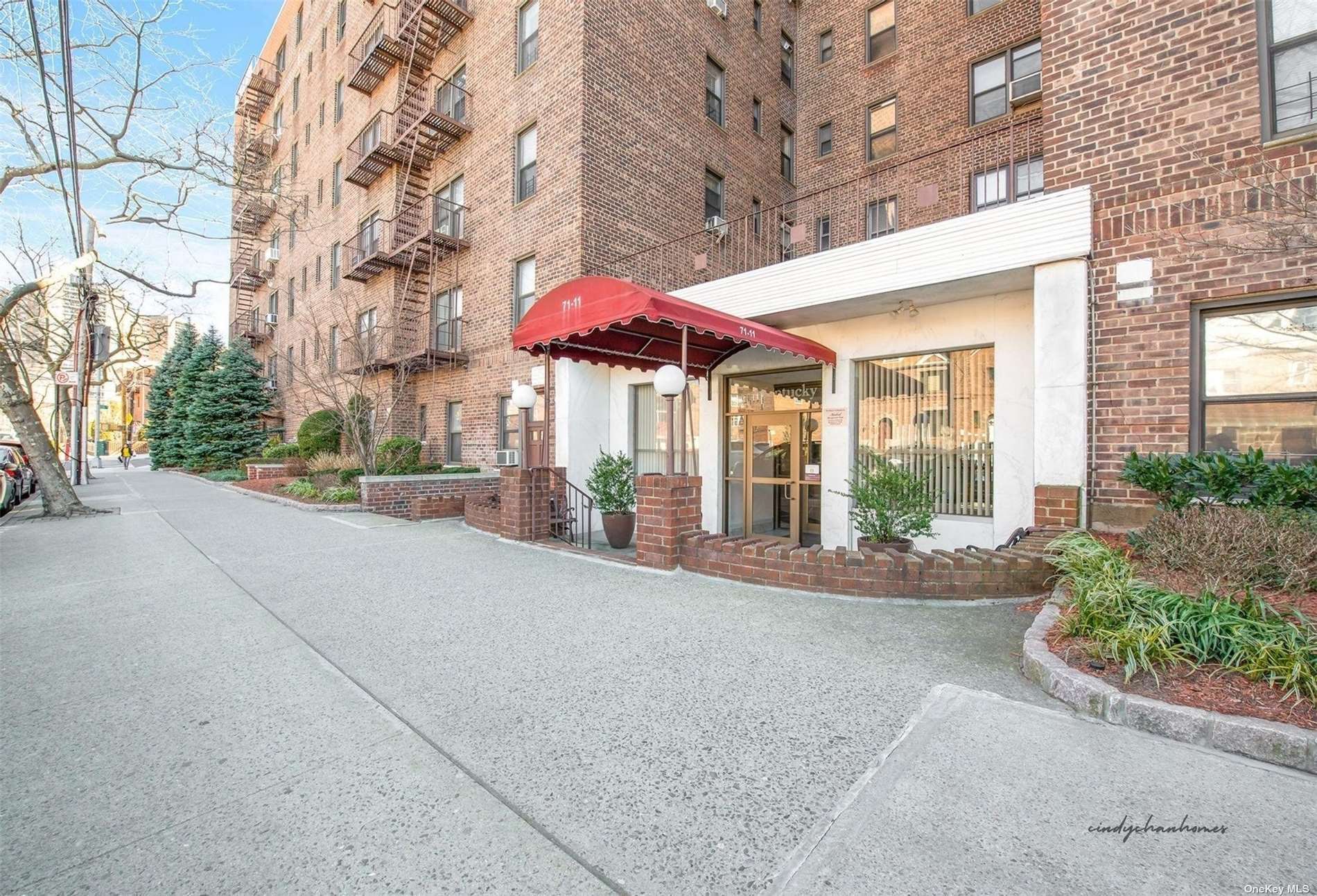 Property Photo: 71-11 Yellowstone Boulevard 5P NY 11375