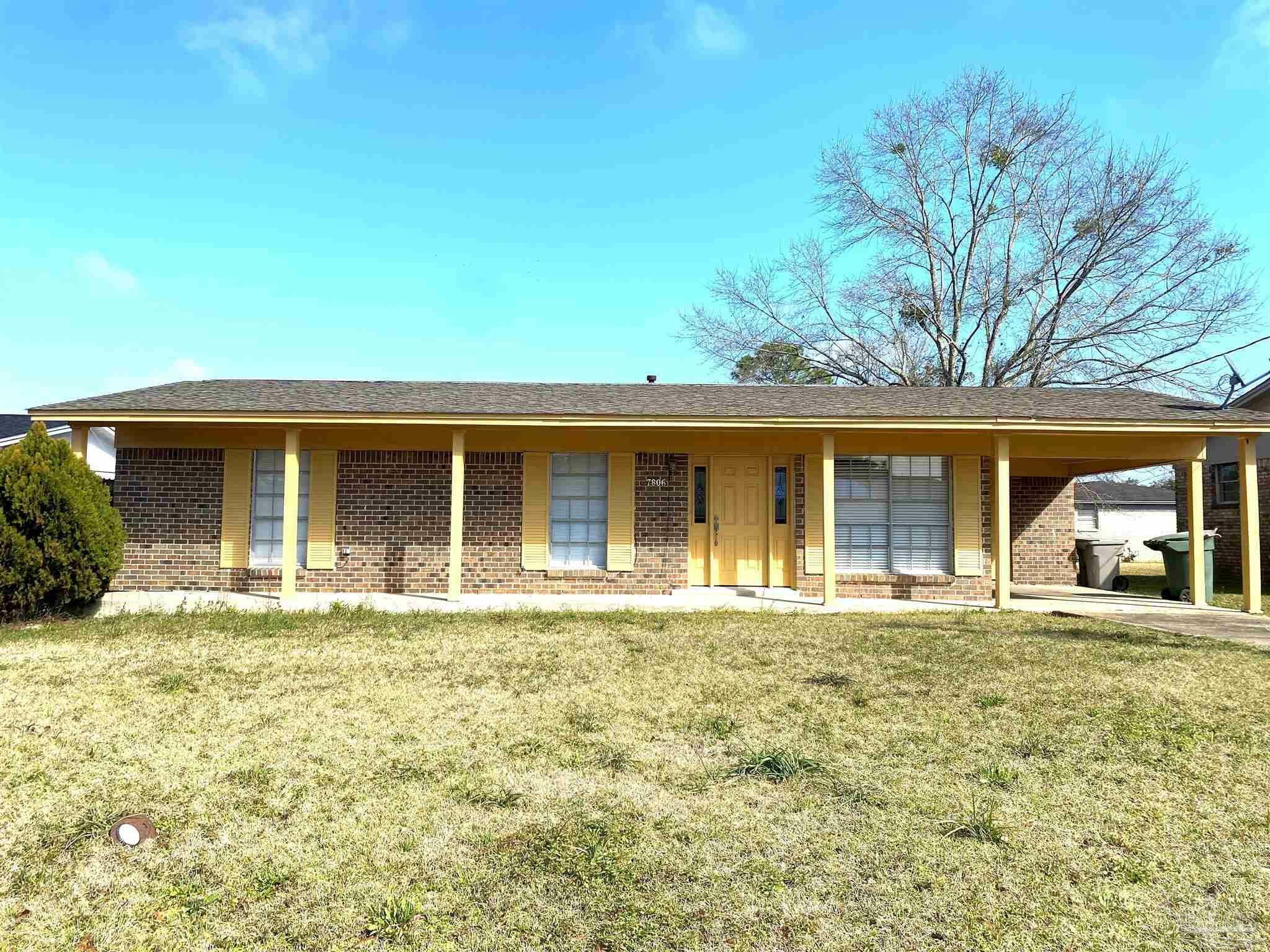 Property Photo:  7806 Herrington Dr  FL 32534 