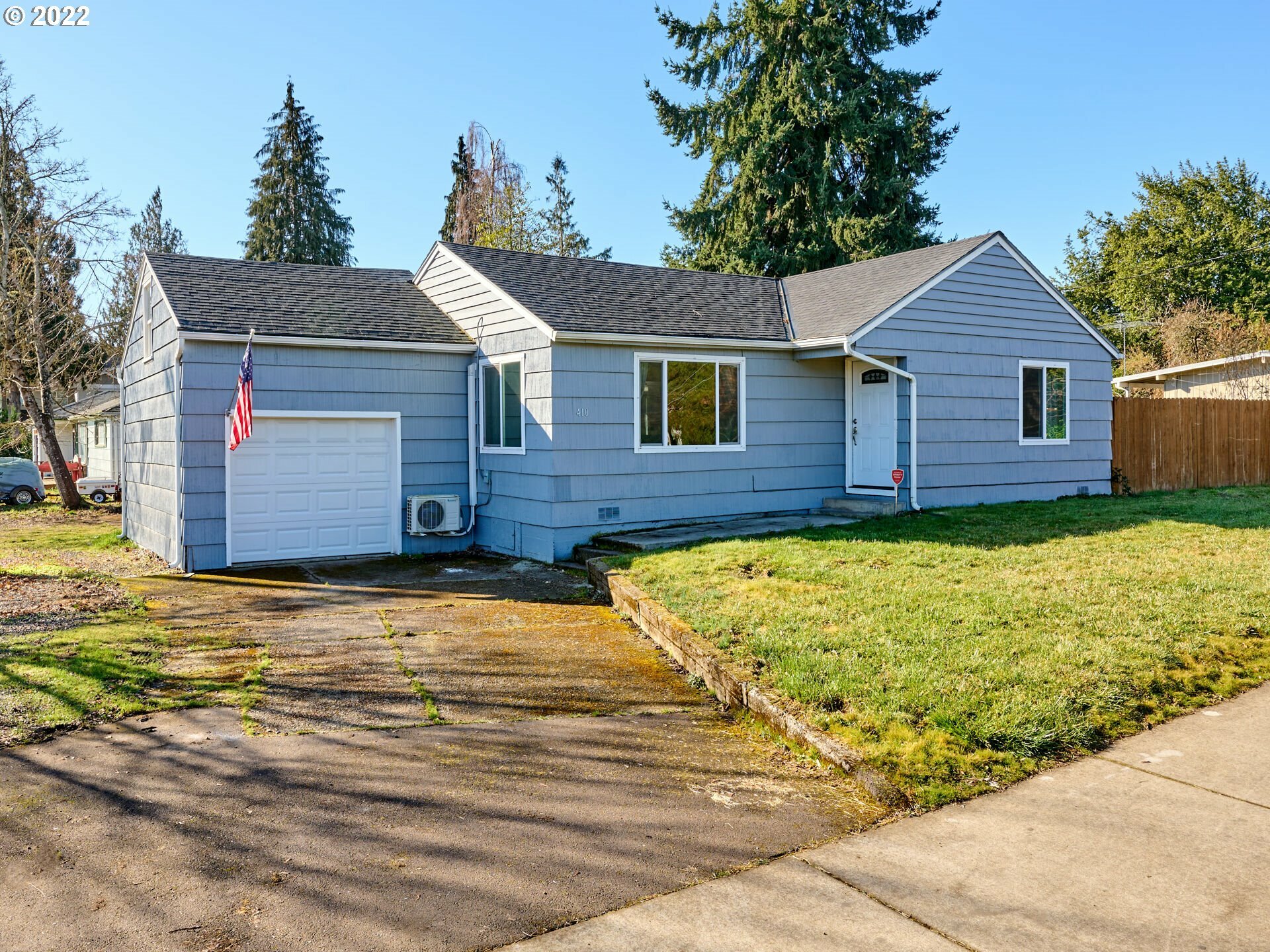 Property Photo:  410 N Chemawa Rd  OR 97303 