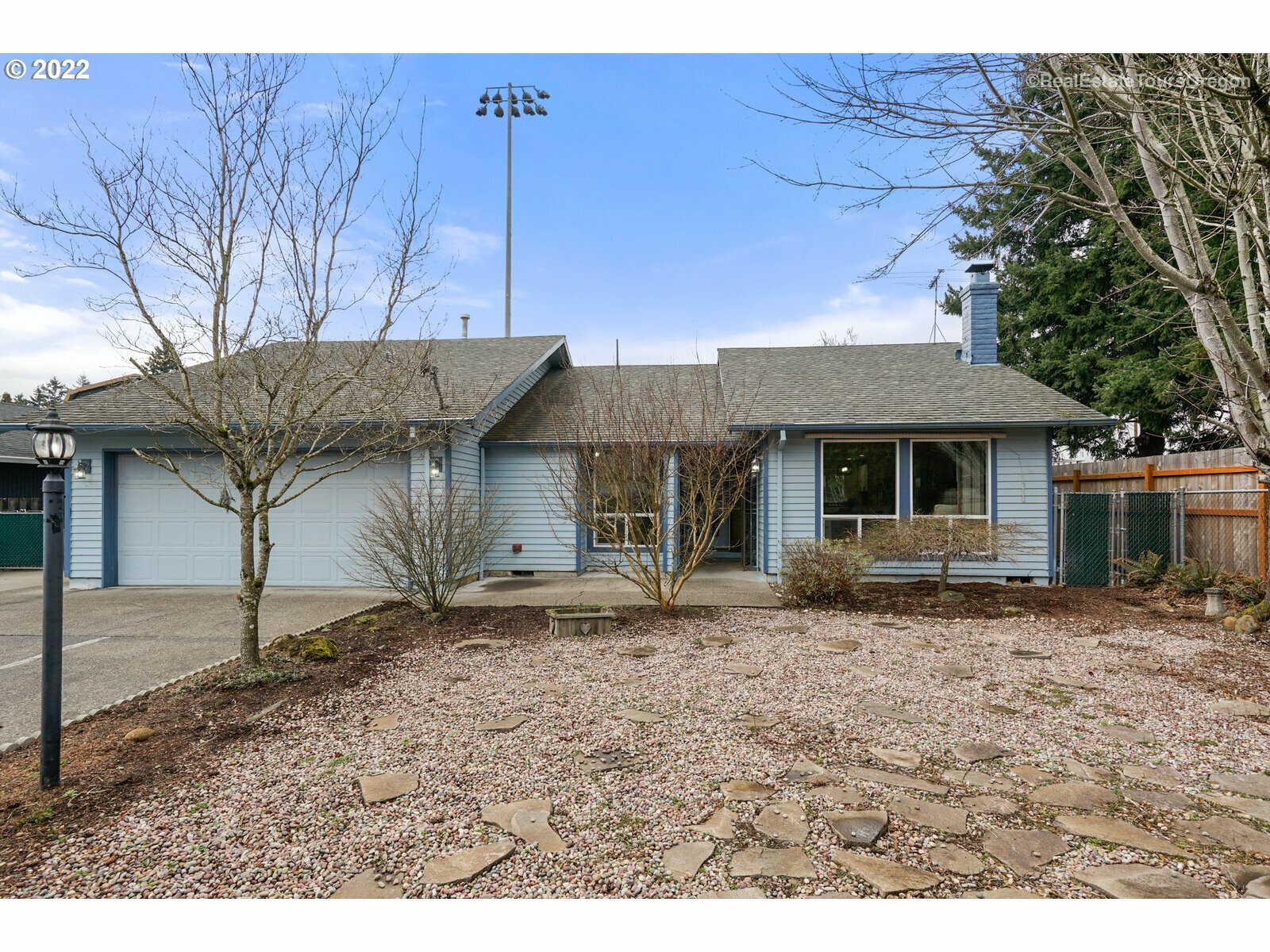 Property Photo:  1707 SE 135th Ave  OR 97233 