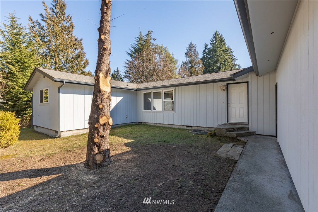 Property Photo:  1127 S N Street  WA 98363 