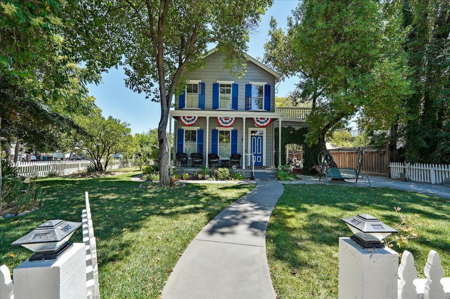 Property Photo:  314 5th Street  CA 95020 