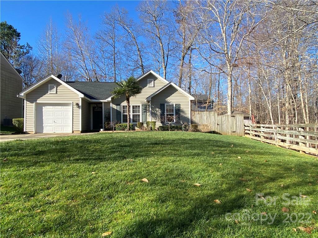 Property Photo:  6041 Briggs Drive  NC 28269 