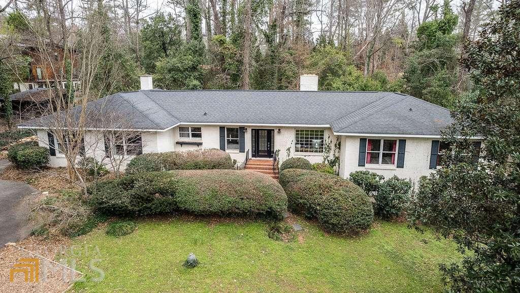 Property Photo:  620 West Lake Drive  GA 30606 