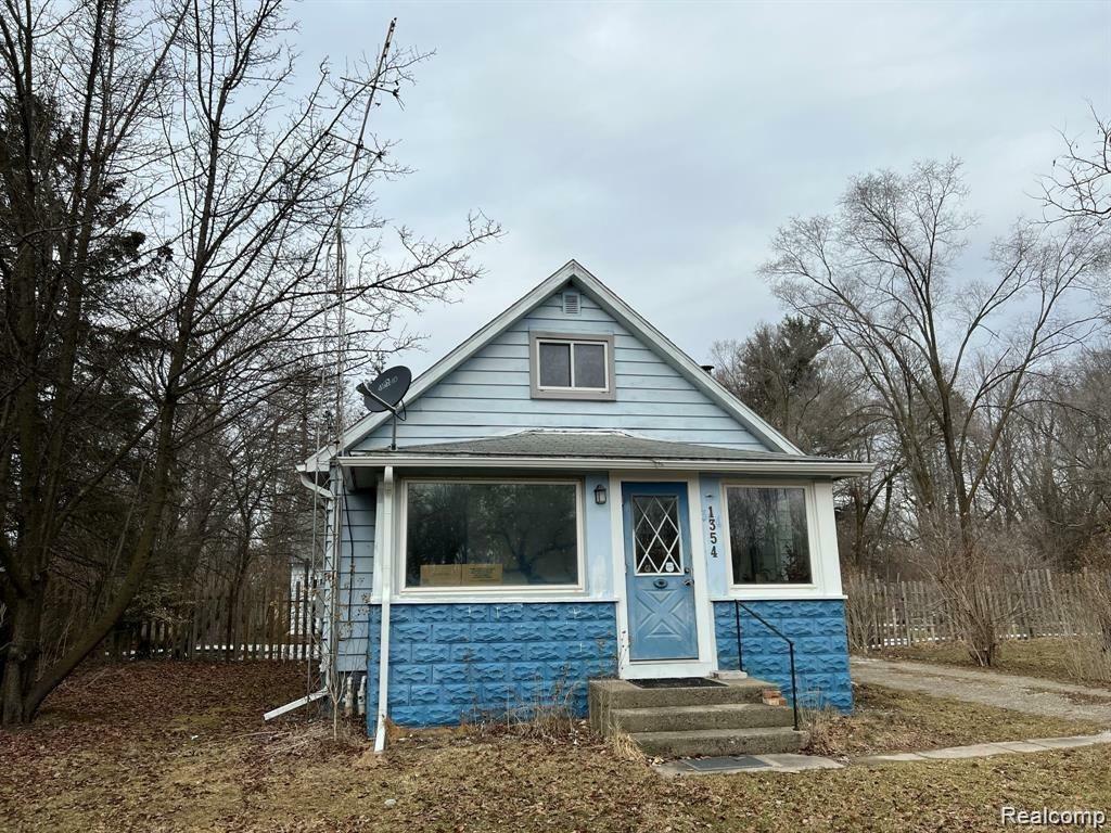 Property Photo:  1354 Mooreville  MI 48160 9568 