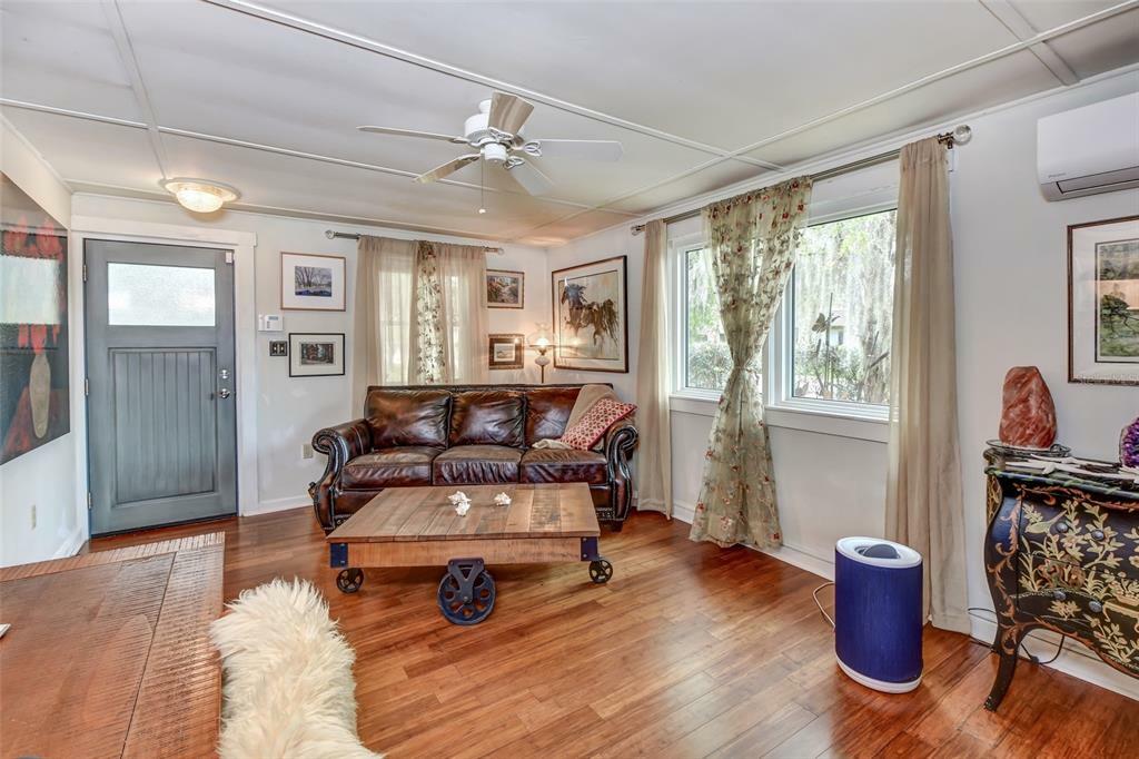 Property Photo:  1304 Stevens Avenue  FL 32720 