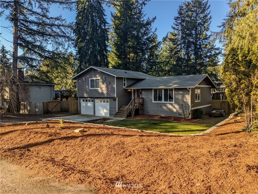 Property Photo:  22412 SE 323rd Street  WA 98042 