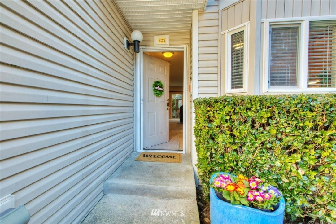 Property Photo:  459 Queen Avenue NE 303  WA 98056 