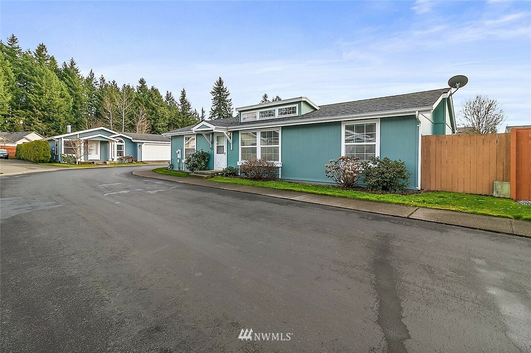 Property Photo:  24011 223rd Place SE  WA 98038 