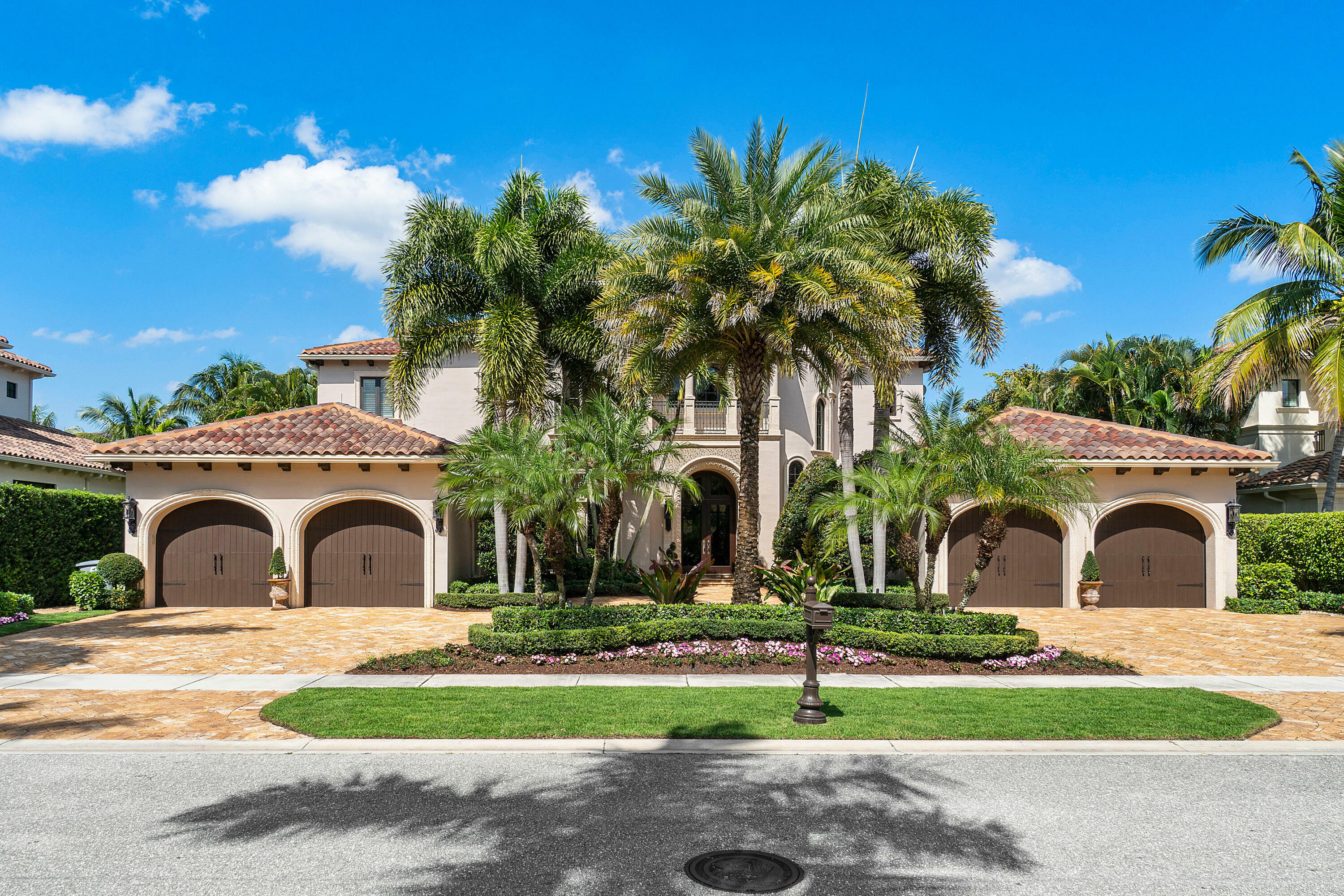 Property Photo:  9253 Este Lago Drive  FL 33496 