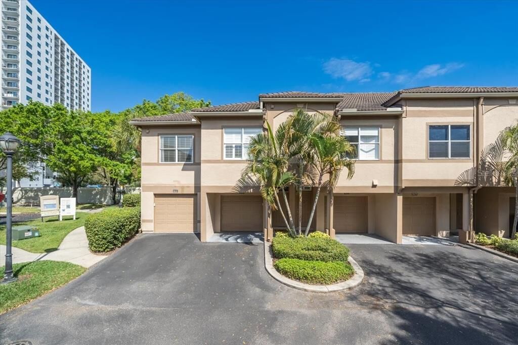 Property Photo:  813 Normandy Trace Road 813  FL 33602 