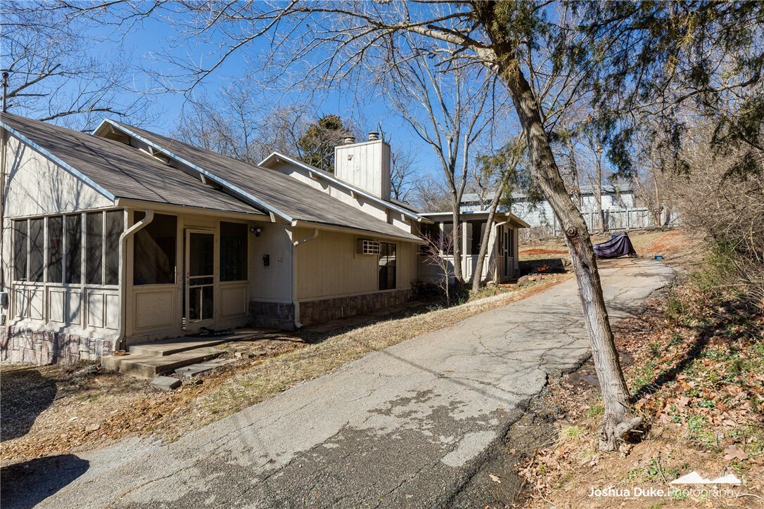 Property Photo:  212 &Amp 214 Cleburn Street  AR 72701 