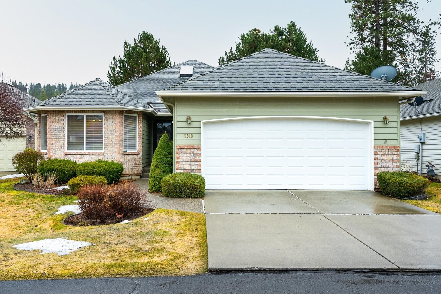 Property Photo:  5819 S Sorrel Ct  WA 99224 