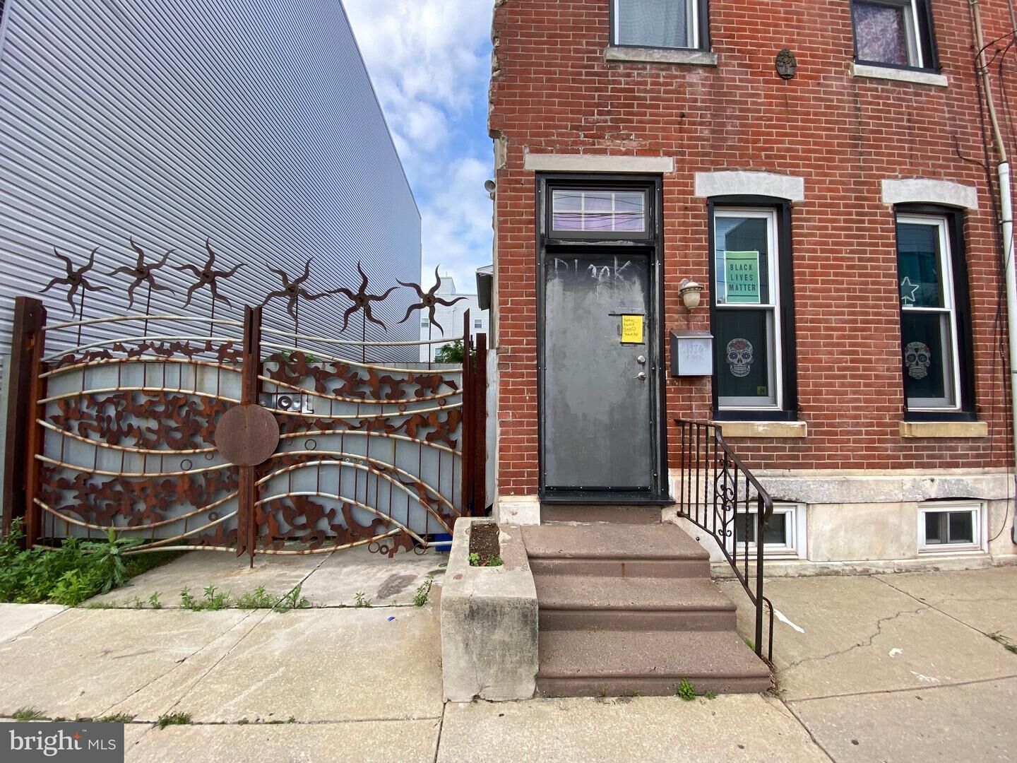 Property Photo: 1936 E York Street 38 PA 19125