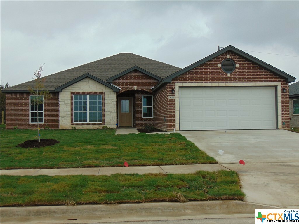 Property Photo: 5004 Charles Loop TX 76542