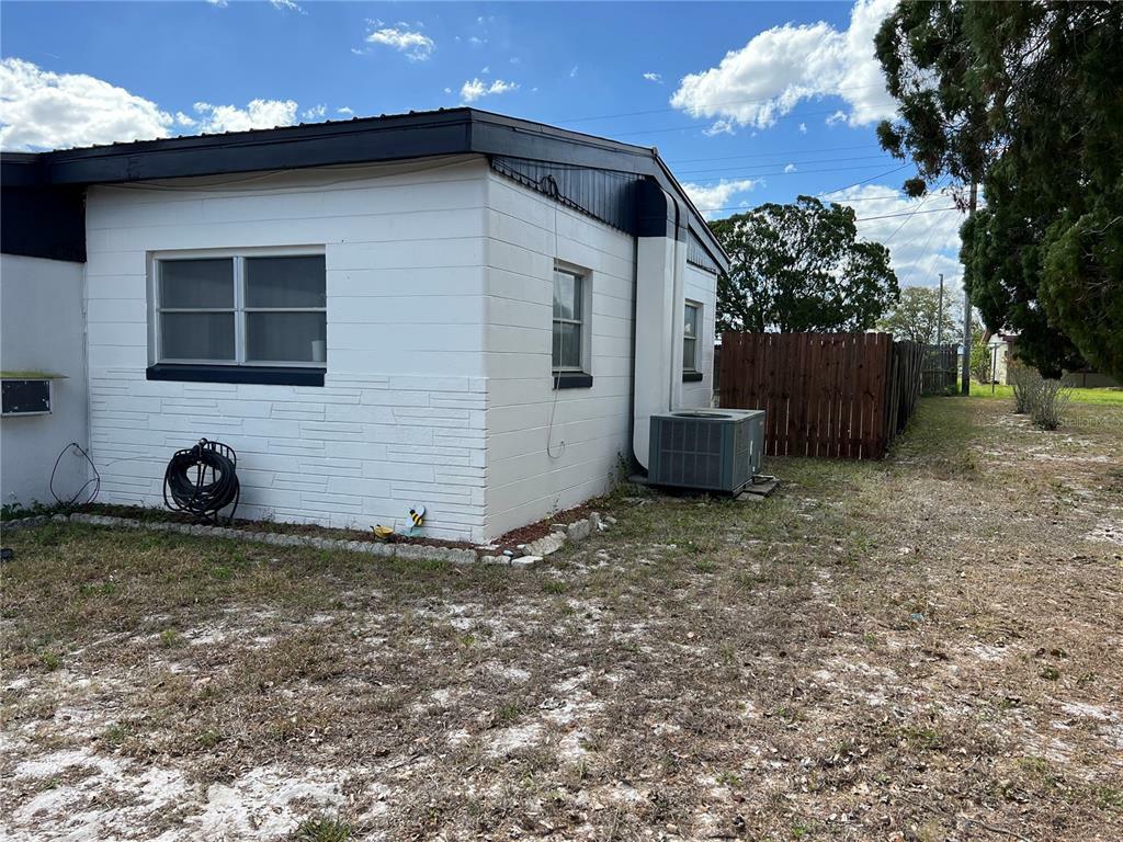 Property Photo:  304 Stanley Avenue  FL 33843 