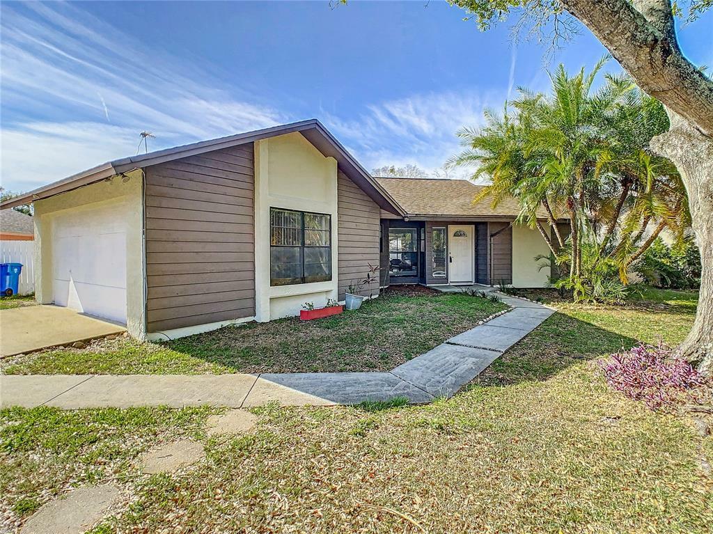 Property Photo:  1808 Lake Crest Avenue  FL 33510 