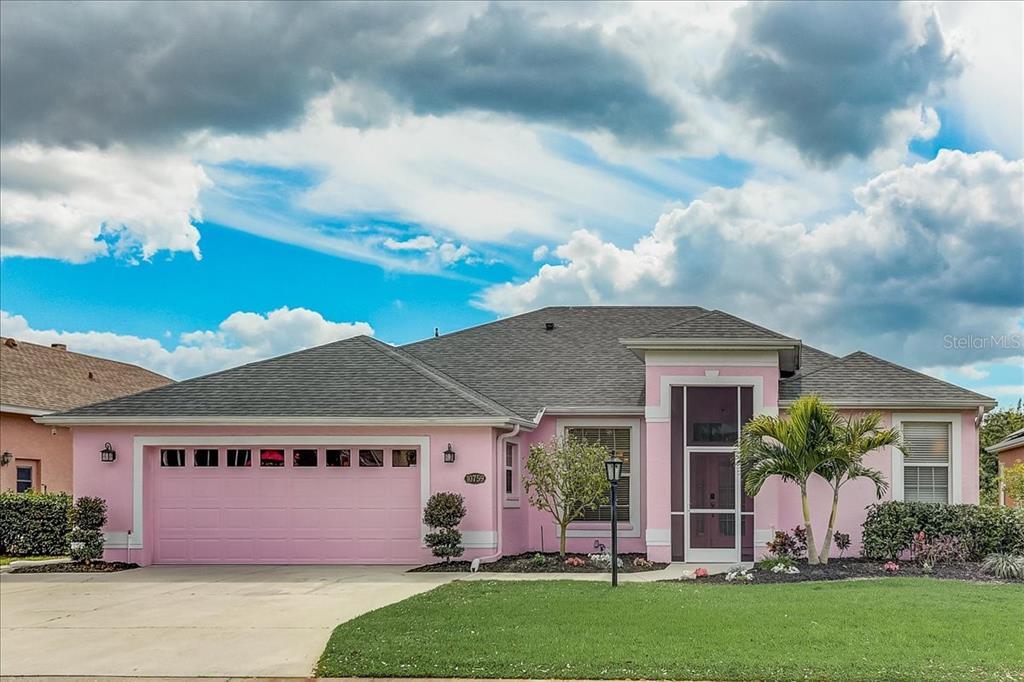 Property Photo:  10759 Old Grove Circle  FL 34212 