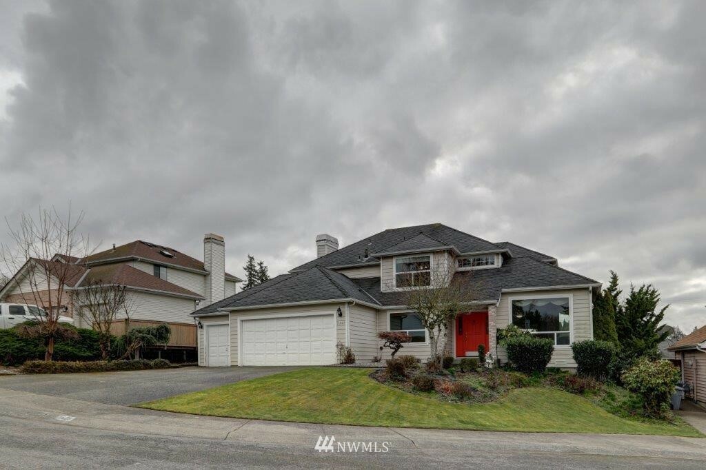 Property Photo:  11625 SE 229th Place  WA 98031 