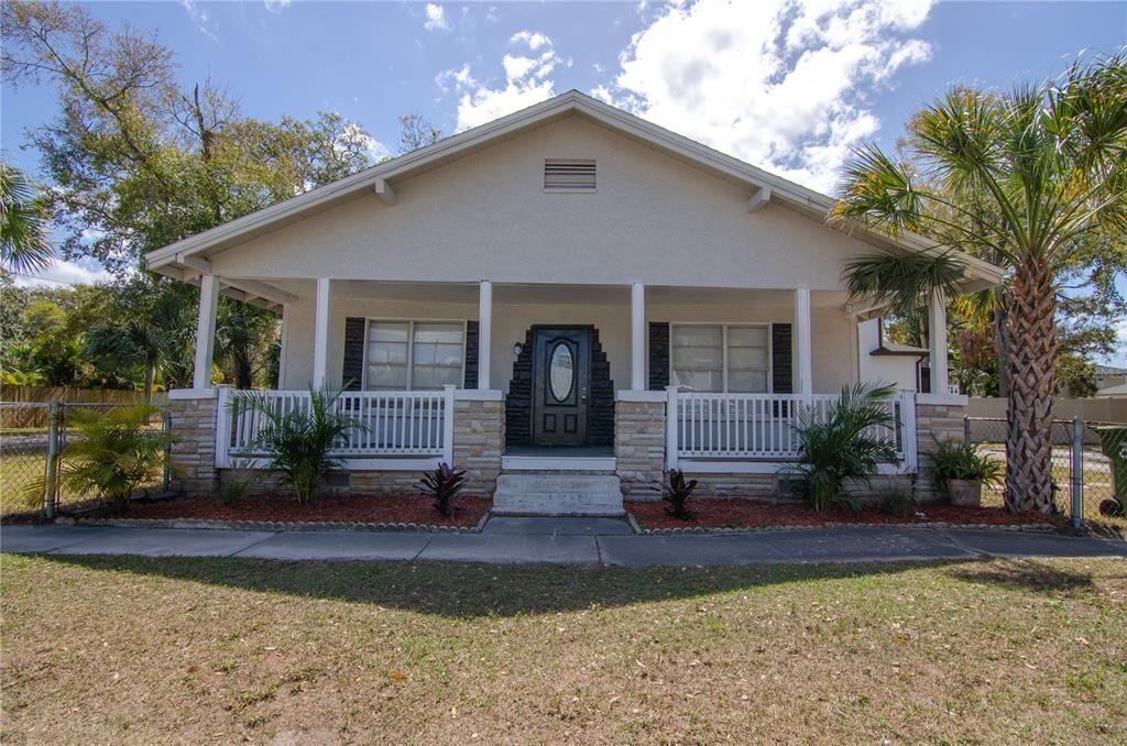 Property Photo: 4902 W Idaho Street FL 33616