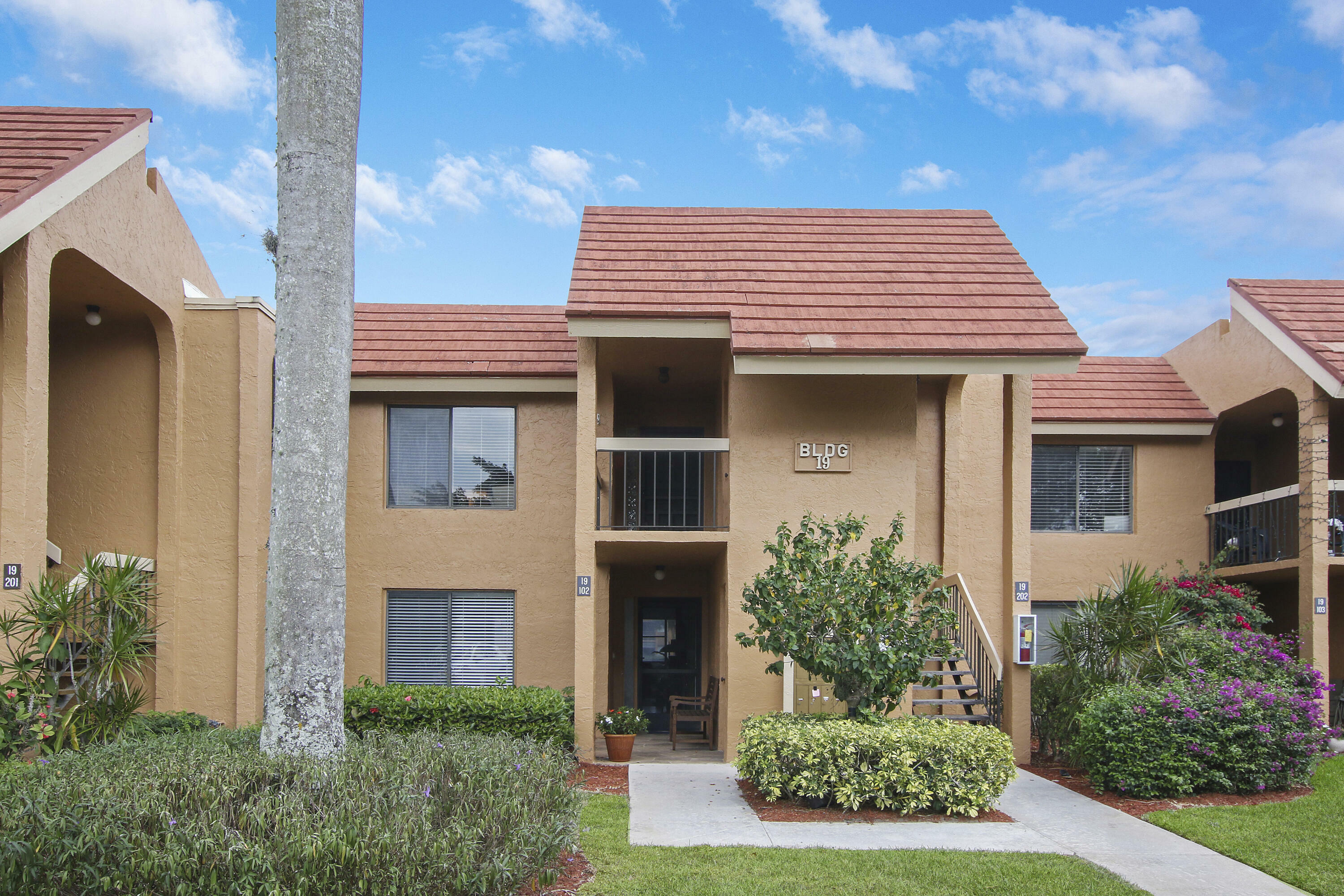 Property Photo:  11262 Green Lake Drive 202  FL 33437 