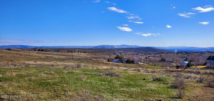 Nna Marble/Camelot Way  Yakima WA 98908 photo