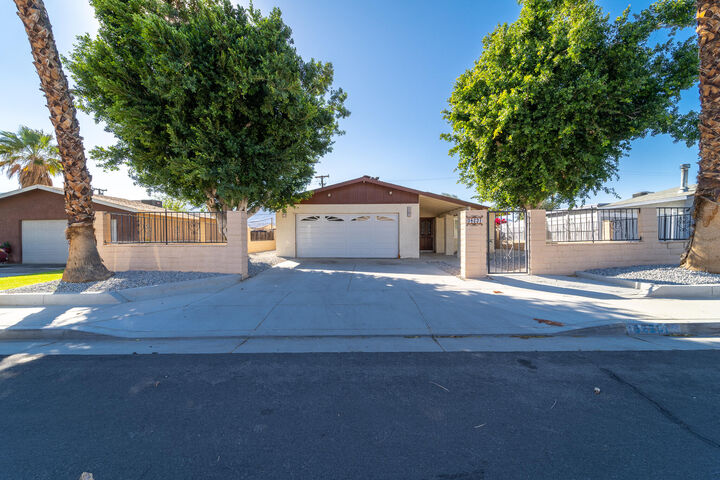 34231 Linda Way  Cathedral City CA 92234 photo