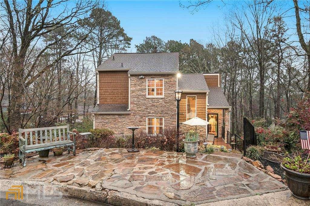 Property Photo: 1833 Tree Top Court GA 30062