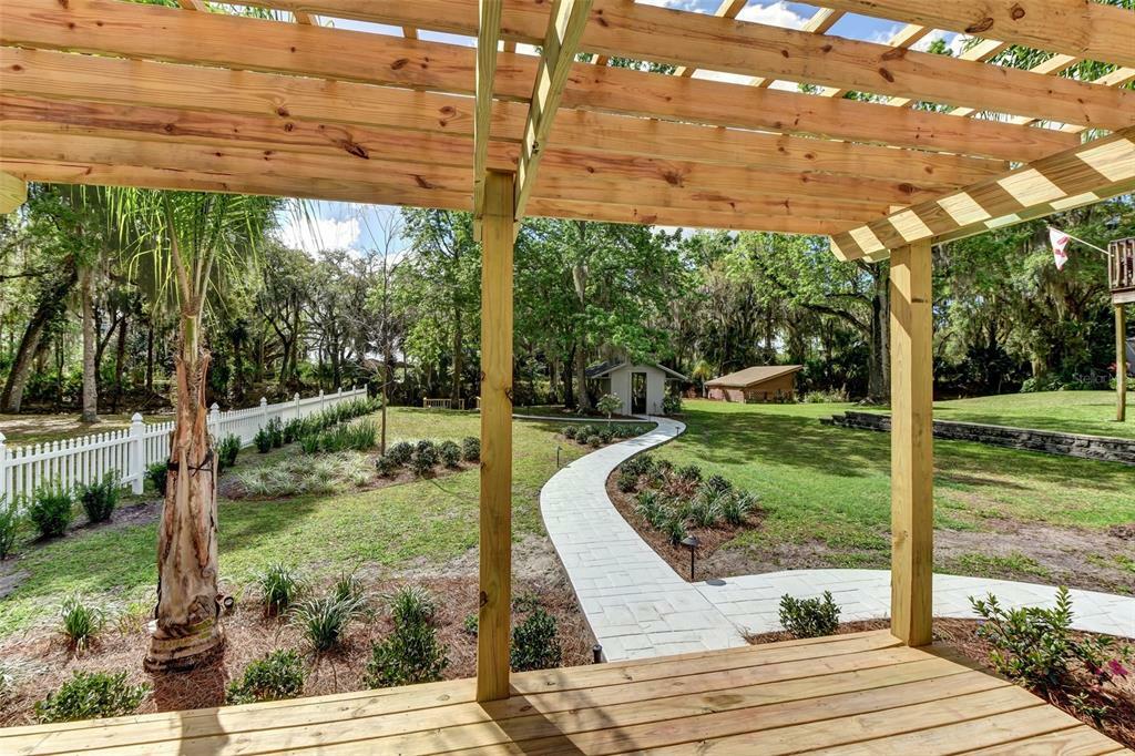 Property Photo:  2299 Hontoon Road  FL 32720 