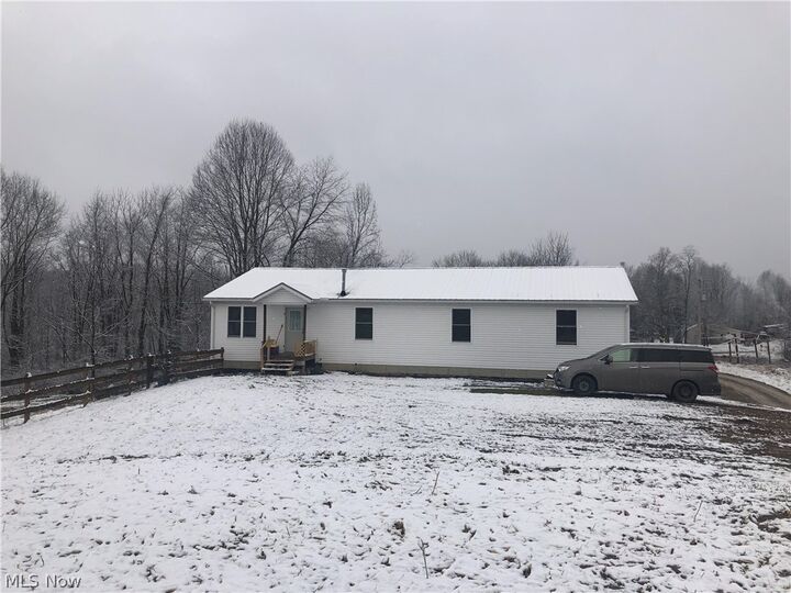 17683 Horseshoe Bend Road E  Newcomerstown OH 43832 photo