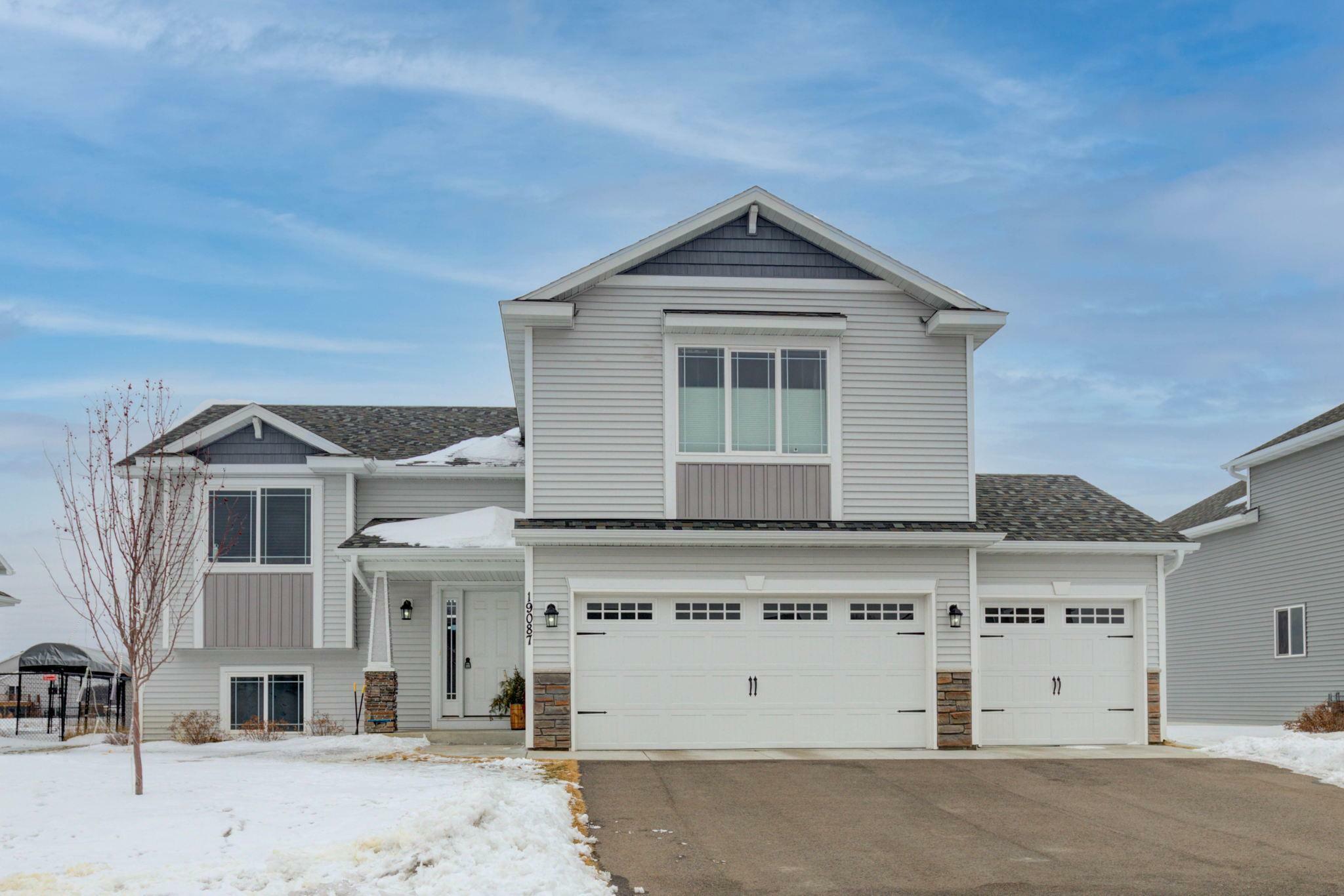 Property Photo:  19087 Ivanhoe Drive NW  MN 55330 