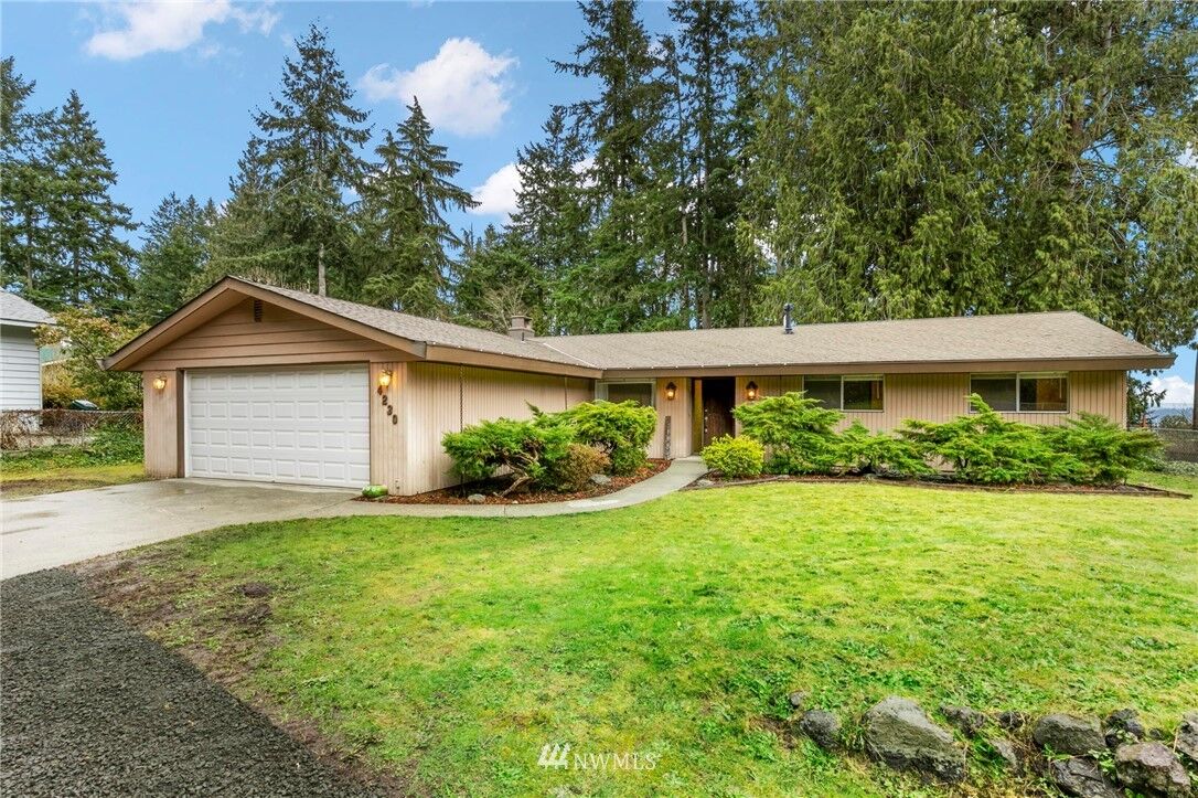 Property Photo:  4230 Fir Drive NE  WA 98310 