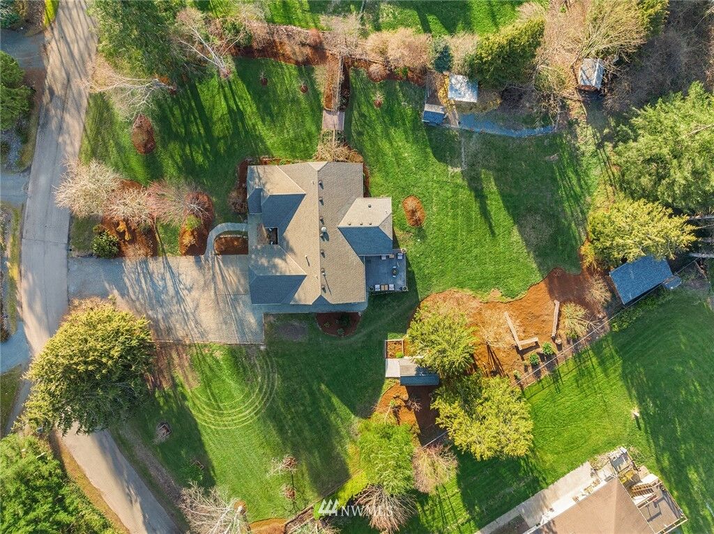 Property Photo:  32832 SE 47th Place  WA 98024 