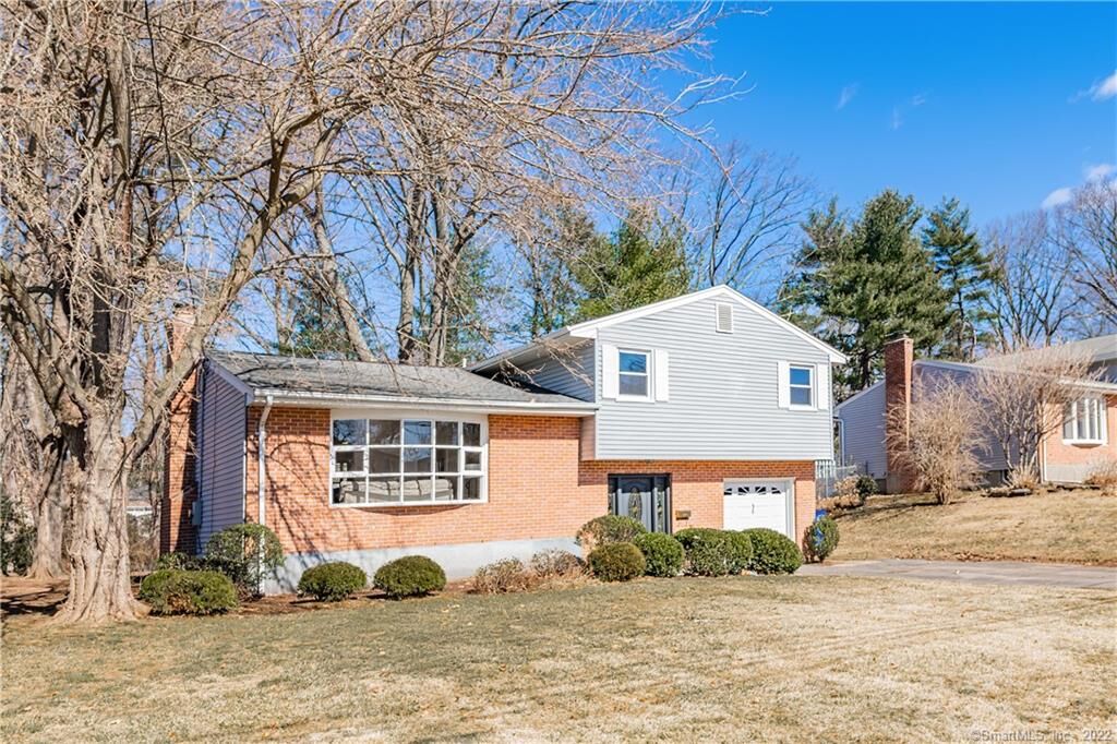 Property Photo:  36 West Normandy Drive  CT 06107 