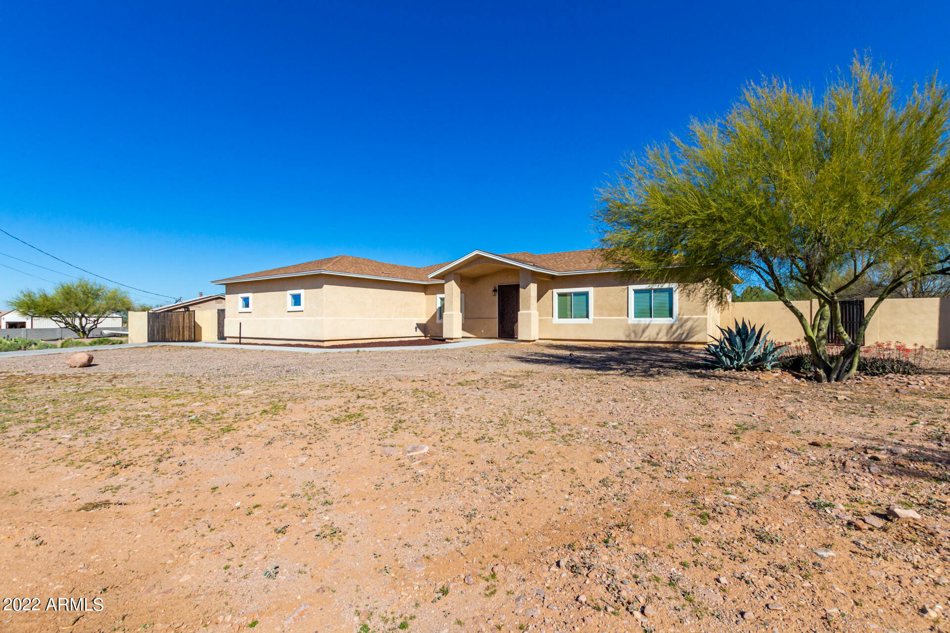 Property Photo:  5914 E Broadway Avenue  AZ 85119 