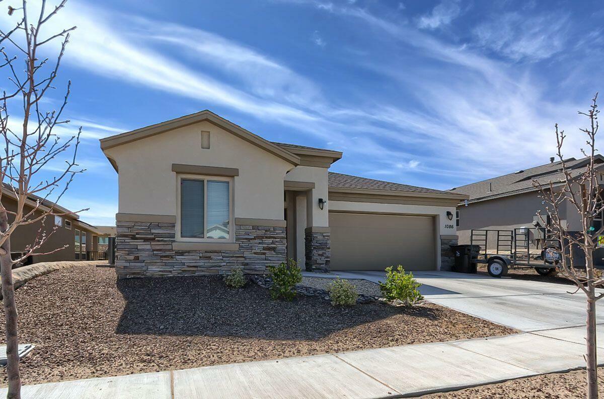 Property Photo:  1086 Bronze Hill Avenue  NM 88008 