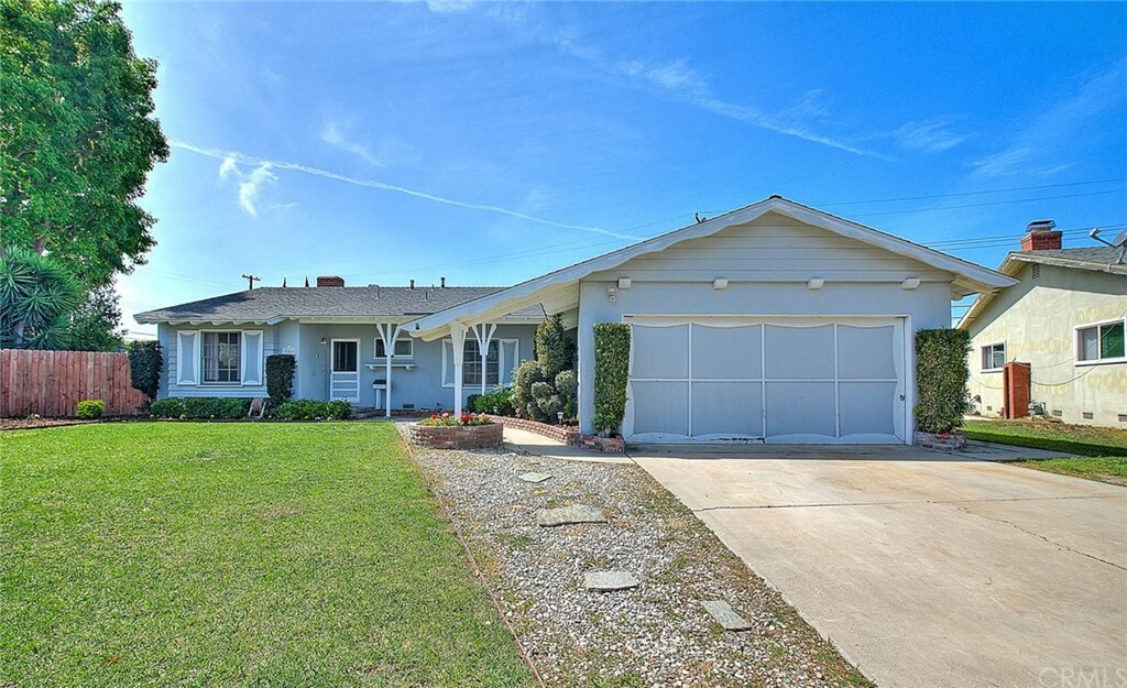 Property Photo:  11561 Seacrest Circle  CA 92840 