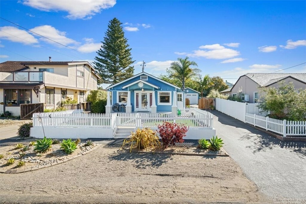 Property Photo:  660 Bernardo Avenue  CA 93442 