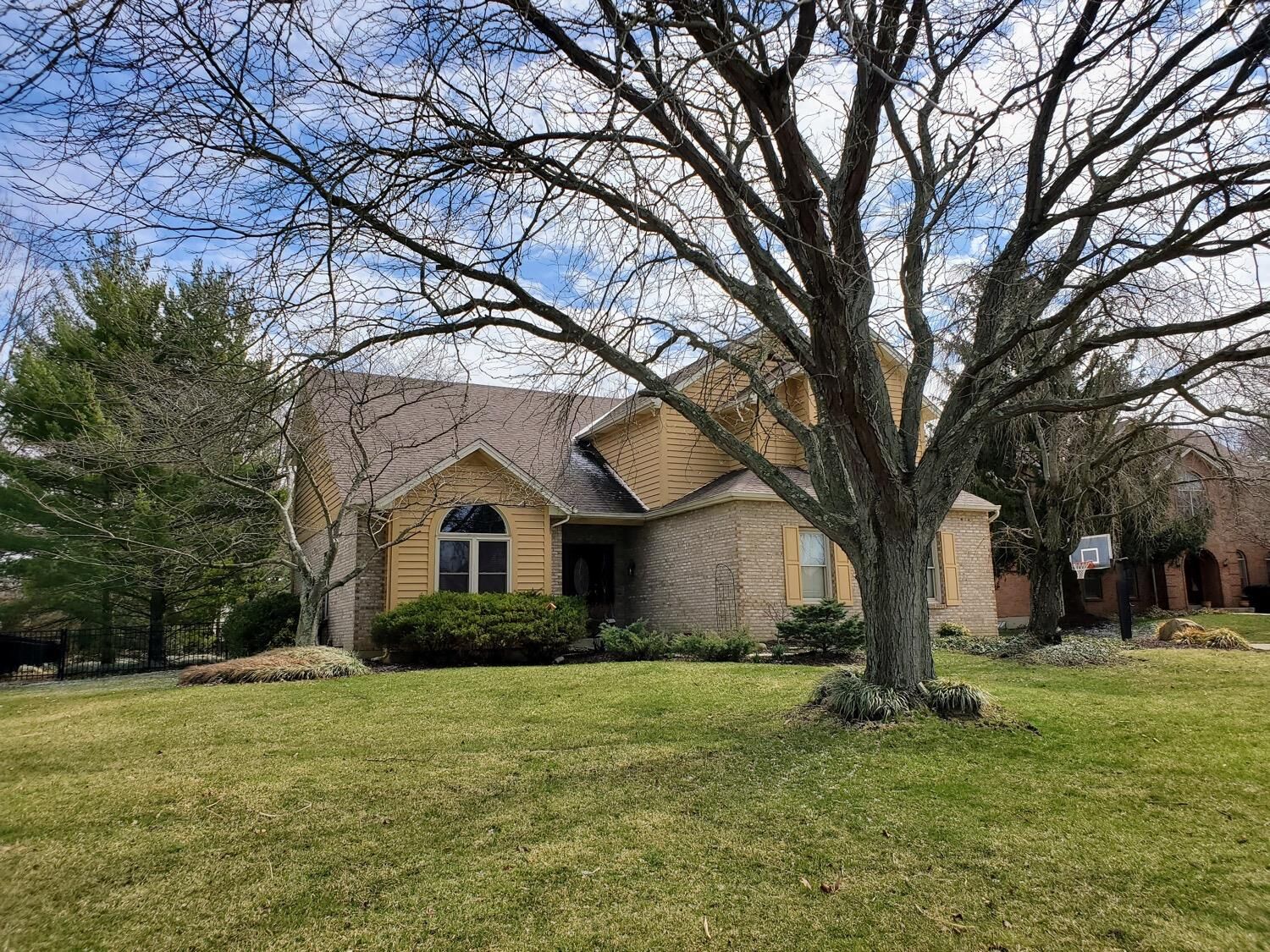 Property Photo: 7106 Brightwaters Ct OH 45011