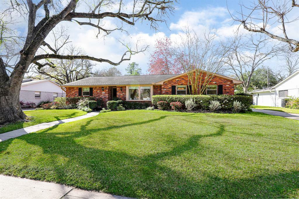 Property Photo:  10727 Chevy Chase Drive  TX 77042 