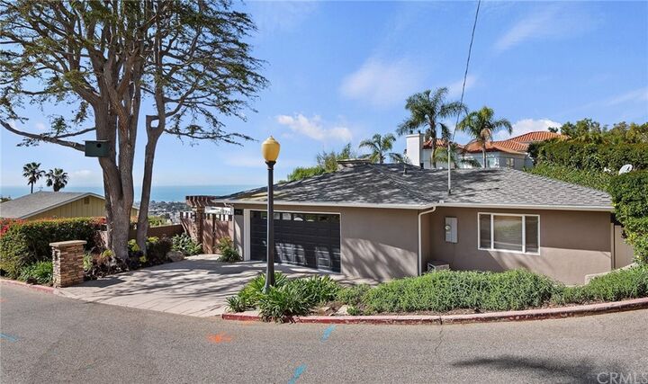 Property Photo:  1942 Sunset Drive  CA 93001 