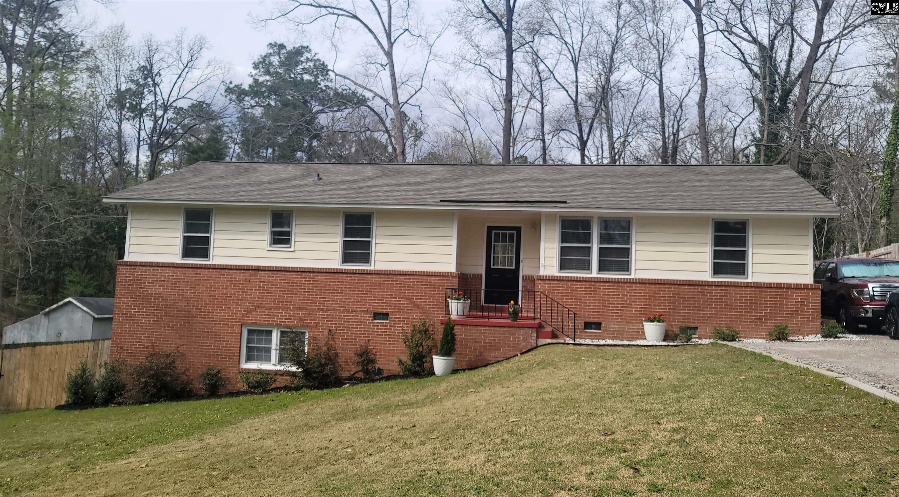 Property Photo:  1421 Woodlawn  SC 29209 