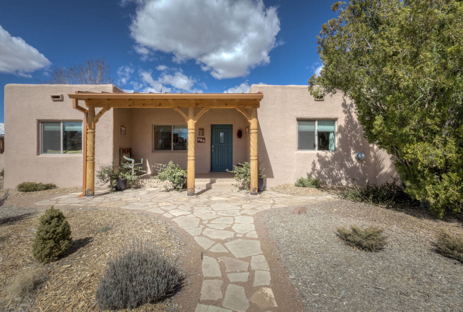 Property Photo: 435 El Paraiso Drive NW NM 87107