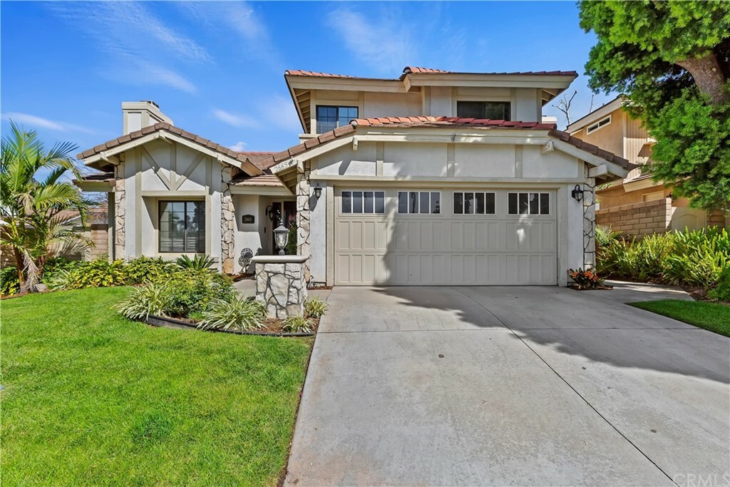 Property Photo:  2665 Hampton Way  CA 92506 