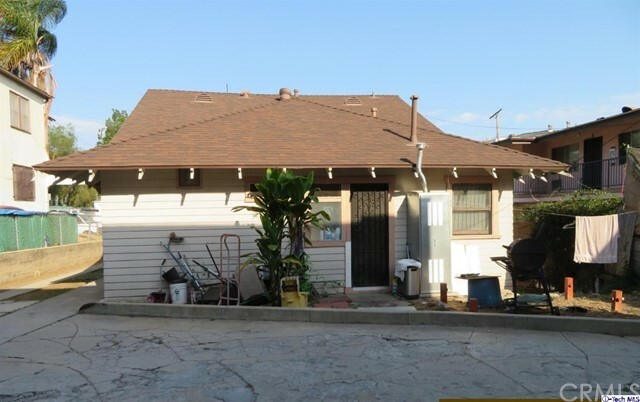 Property Photo:  819 N Benton Way  CA 90026 